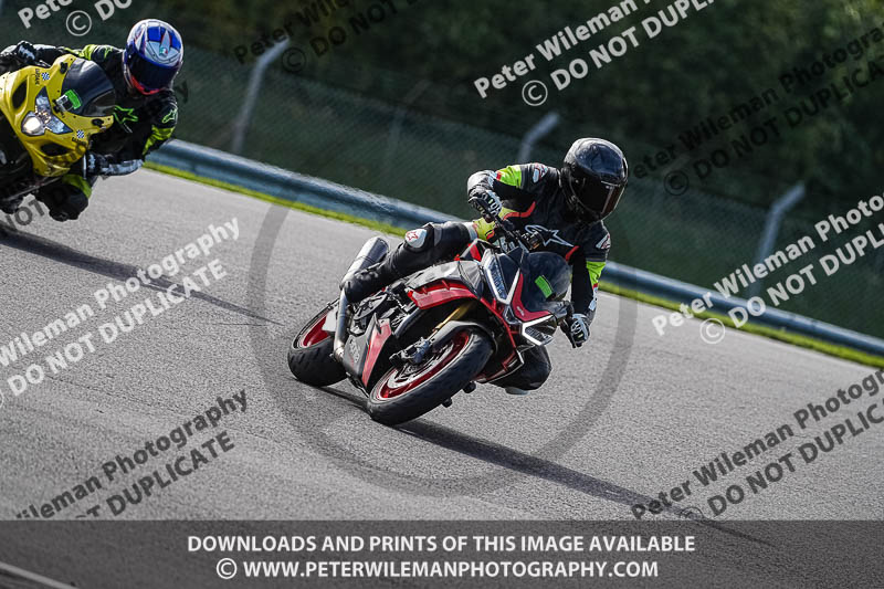 donington no limits trackday;donington park photographs;donington trackday photographs;no limits trackdays;peter wileman photography;trackday digital images;trackday photos